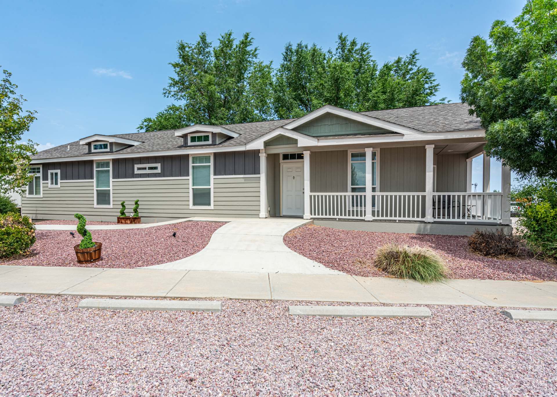 NEED HELP BUYING A MANUFACTURED HOME? WE'VE GOT YOU COVERED.